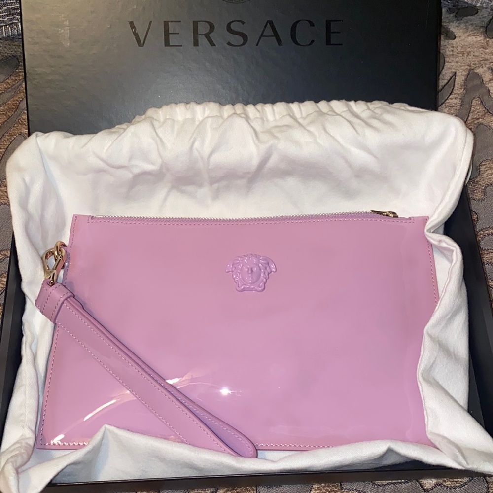 NEW in box Versace Vernice Pochette in Lillac
